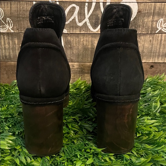 Matisse Women’s Jolie Clog Platform Suede Ankle Booties - Picture 7 of 14